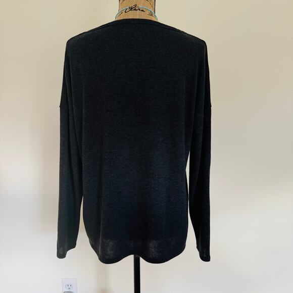 Victoria's Secret Womens Black Gray Loose Fit Long Sleeve Scoop Neck Top Large - Picture 6 of 9